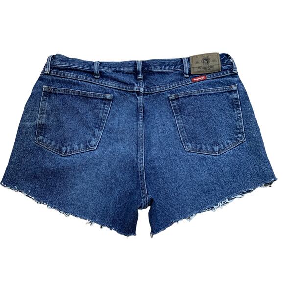 Wrangler Distressed Cutoff Denim Jean Shorts Size 38 Plus - Picture 4 of 5